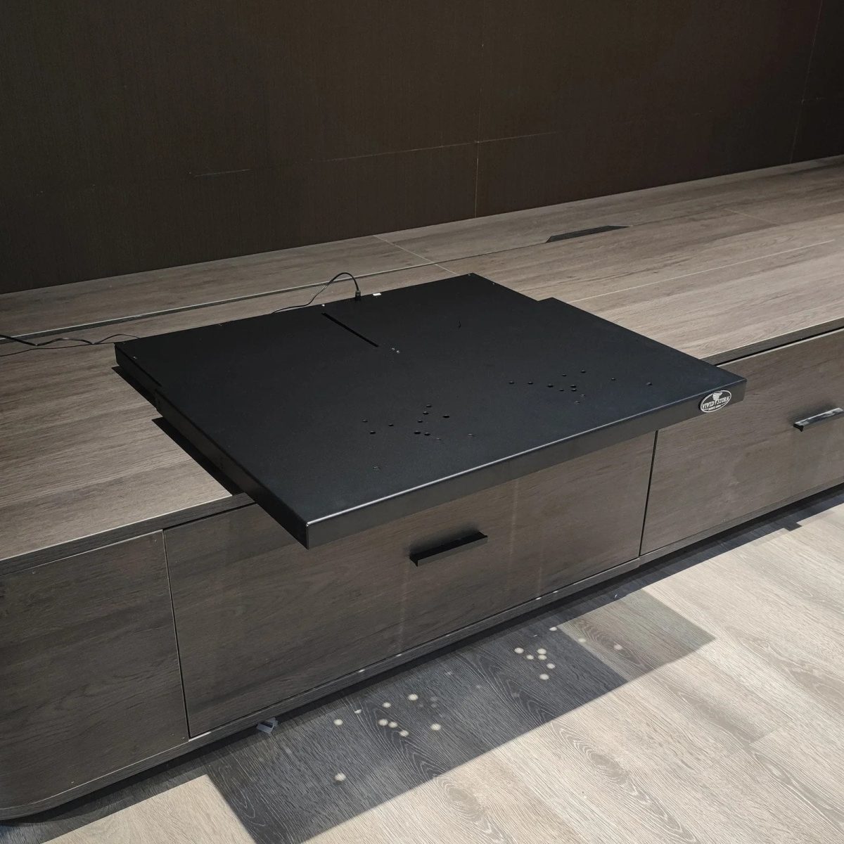 VIVIDSTORM Jasper Motorised UST Projector Platform - 画像 (3)